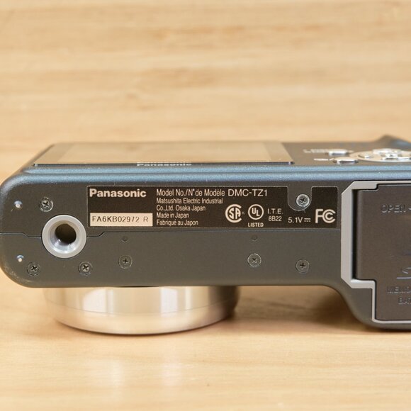 Panasonic Lumix DMC-TZ1 / 5MP Digital Camera / 10x Optical Zoom / Made in Japan - Picture 7 of 7